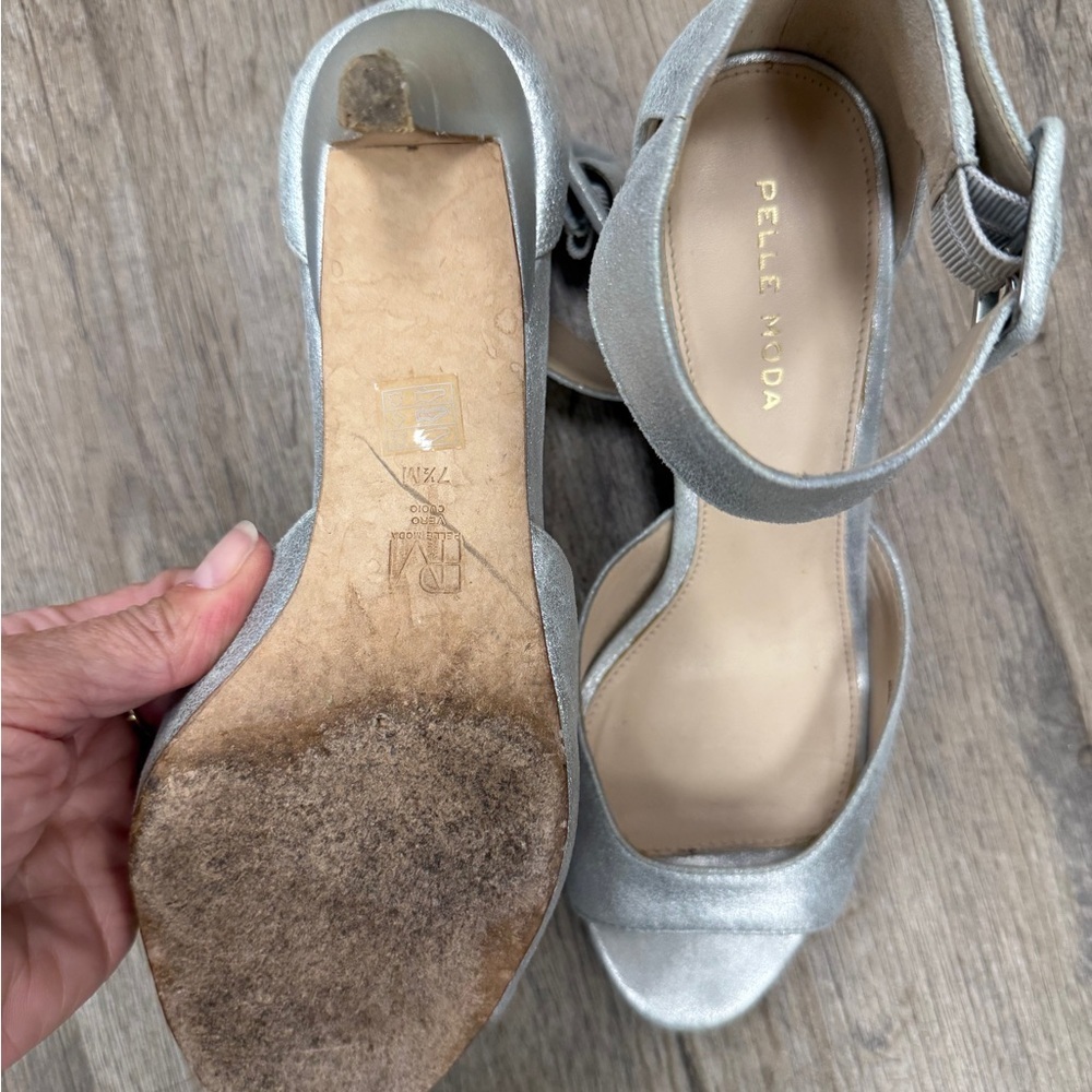 Pelle Moda Silver Women's Sandals - Picture 2 of 3